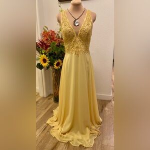 Elegant Yellow Lace Prom Dress
